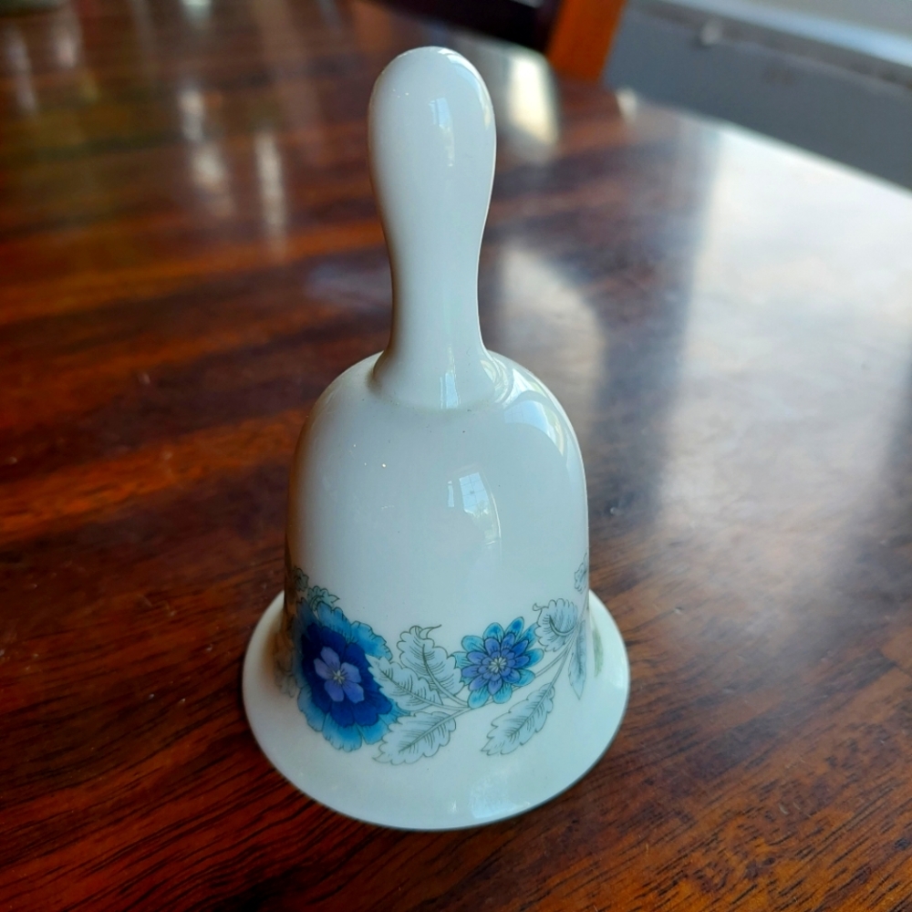 Wedgwood Clementine Fine Bone China Dinner Bell